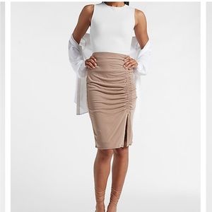 Express body contour white tank